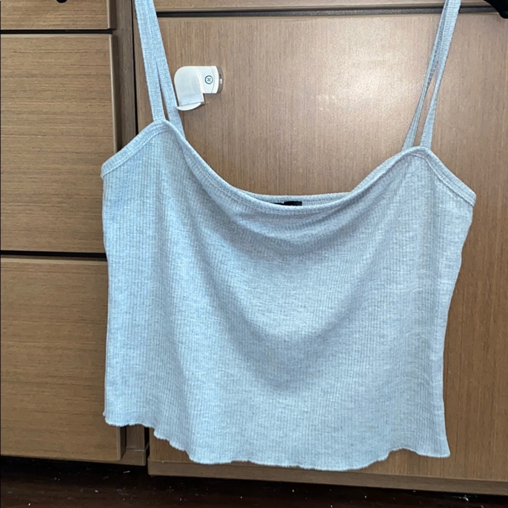 ⭐️⭐️Gray tank top with slouchy neck line!⭐️⭐️